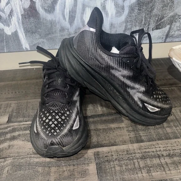 Hoka Clifton 9 women's training shoe SZ 6 - Picture 2 of 12